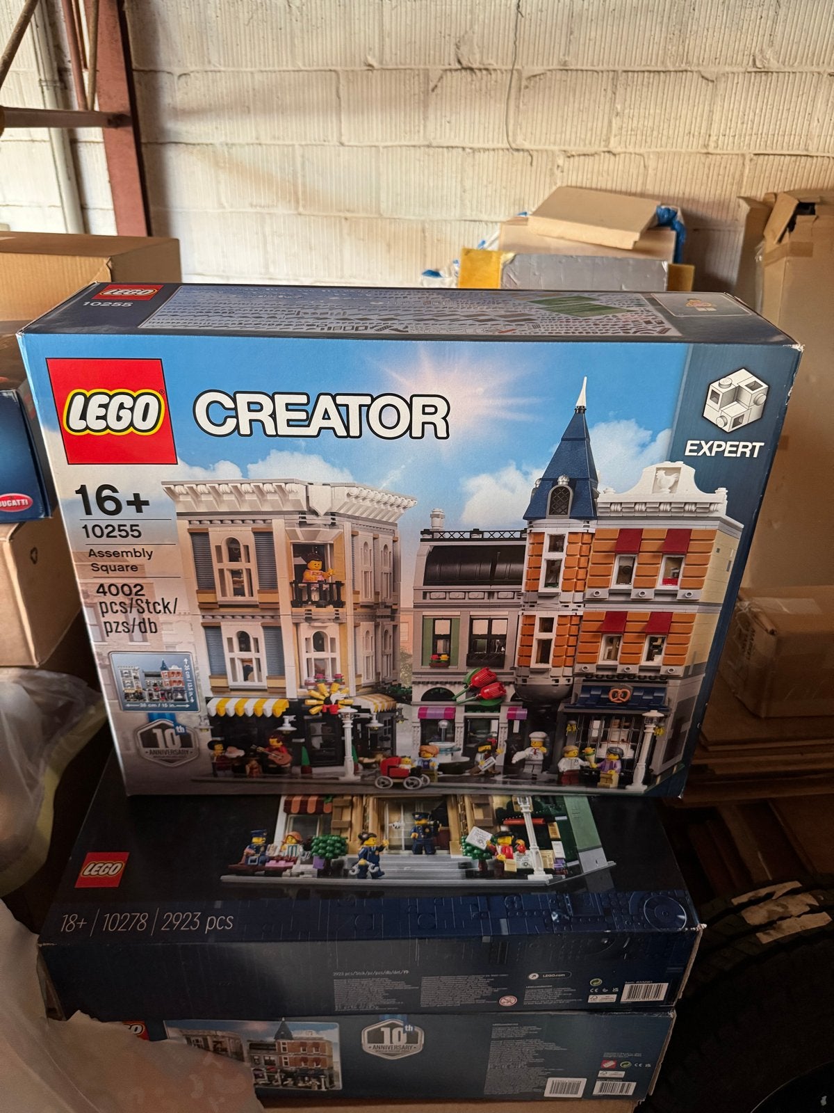 Lego Creator Expert 10255 Assembly Square Nieuw, Kinderen en Baby's, Lego, Nieuw, Ophalen of Verzenden, Ongeopend/sealed