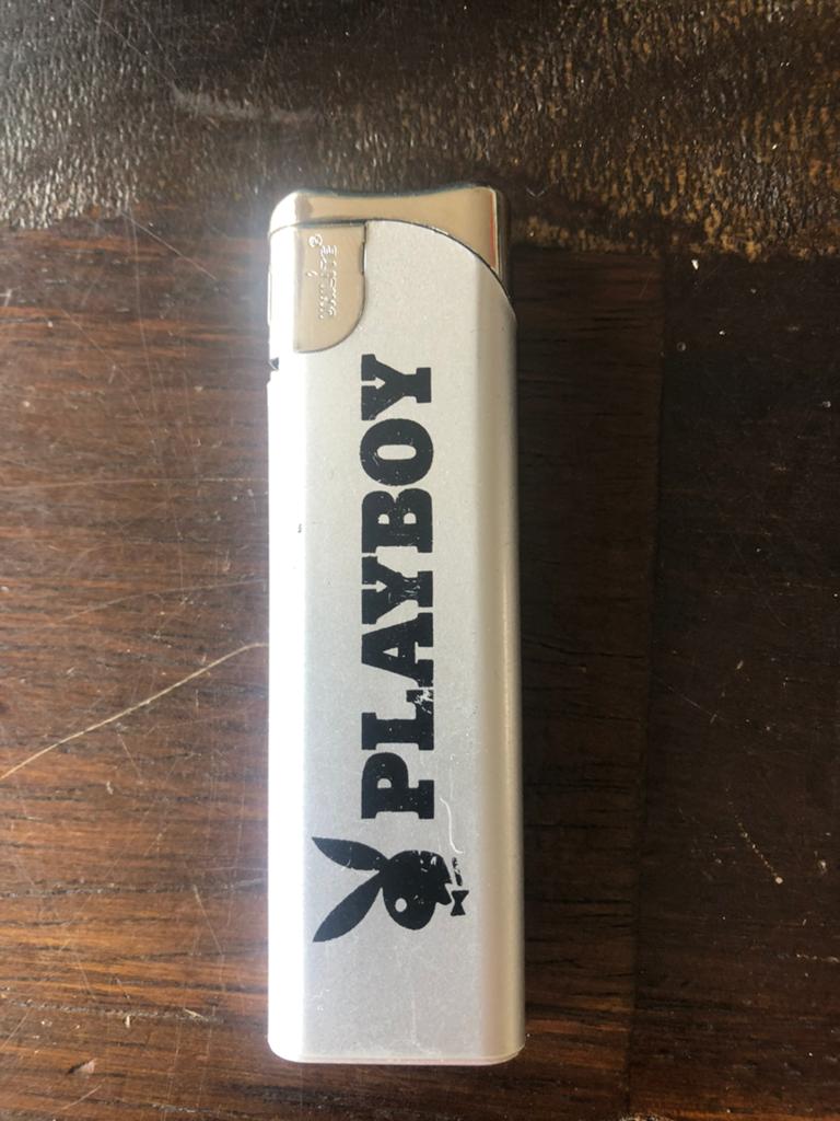 Playboy werkende gasaansteker navulbaar, Verzamelen, Ophalen of Verzenden, Zo goed als nieuw, Aansteker