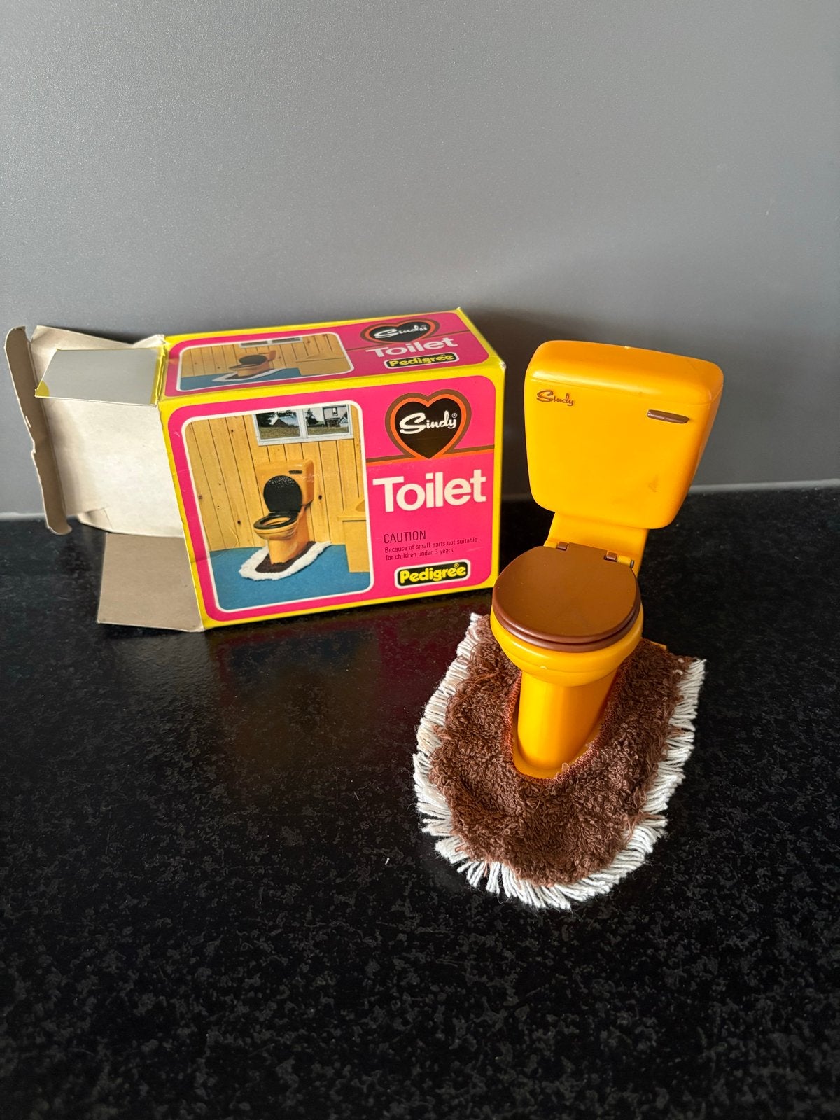 Vintage Sindy Toilet met originele doos, Ophalen of Verzenden, Zo goed als nieuw, Sanitair