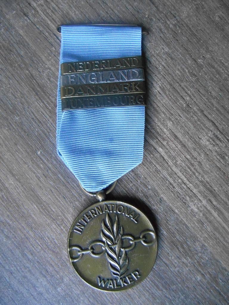 IML medaille met 4 gespen, Ophalen of Verzenden, Overige materialen, Buitenland