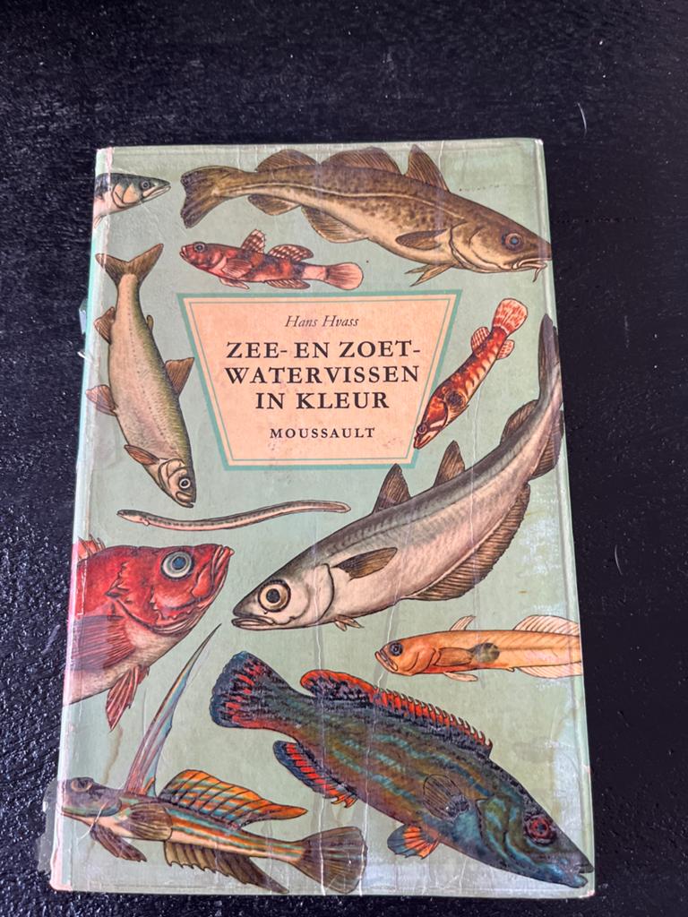 Zee- en Zoetwatervissen in Kleur - Hans Hvass, Boeken, Natuur, Ophalen of Verzenden, Gelezen, Overige onderwerpen