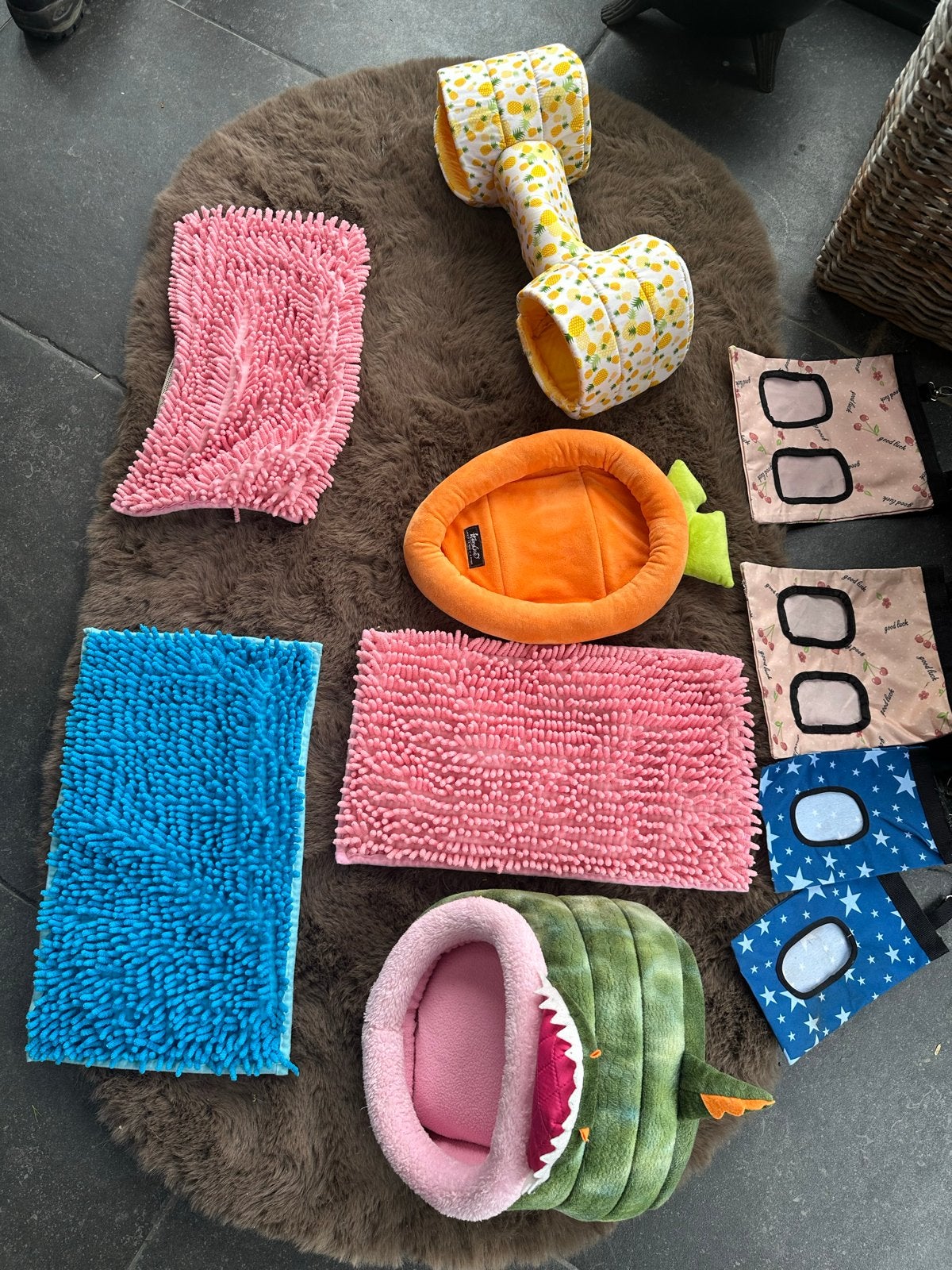 Cavia/konijnenhuisjes / ligmatjes en hooitasjes, Dieren en Toebehoren, Ophalen of Verzenden, Zo goed als nieuw, Overige typen