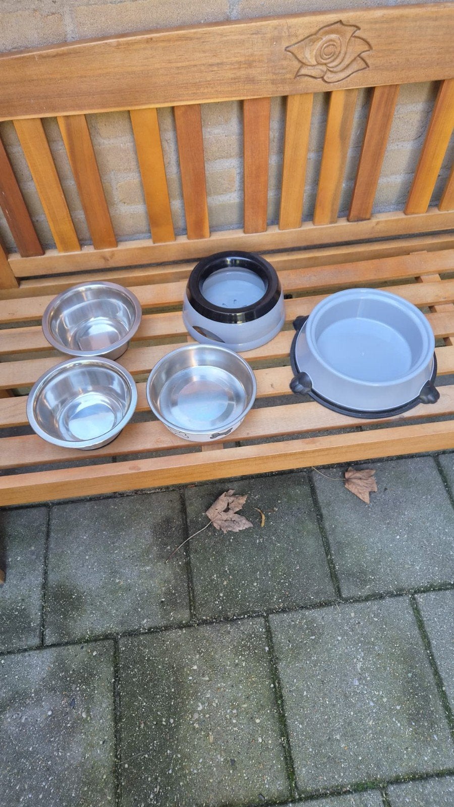 Etens/waterbakken hond., Ophalen, Zo goed als nieuw