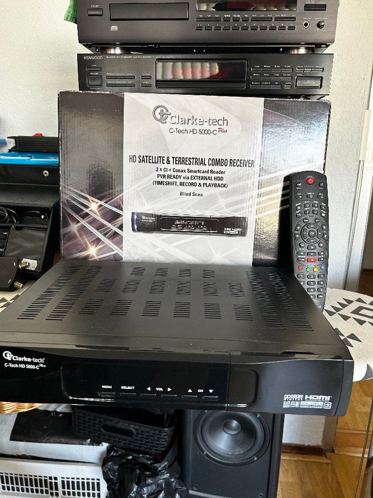 Clarke-tech HD 5000-C Plus ontvanger met satellietvinders