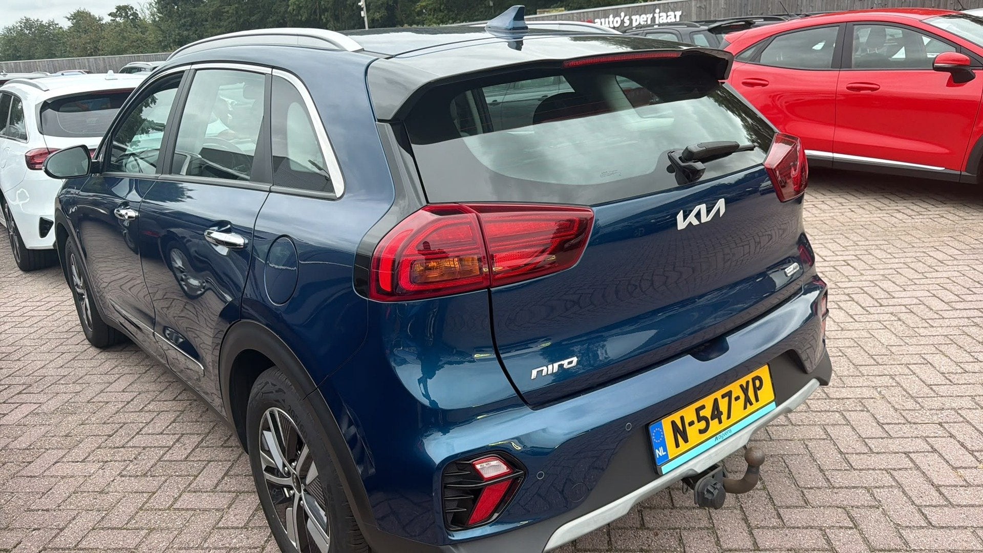 Foto 3 van Kia Niro 1.6 GDi PHEV DynamicLine Automaat | Airco | Navigat
