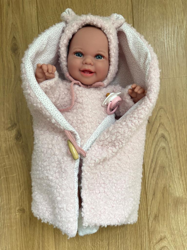 Arias Babypop van 35 cm, Ophalen, Zo goed als nieuw, Pop