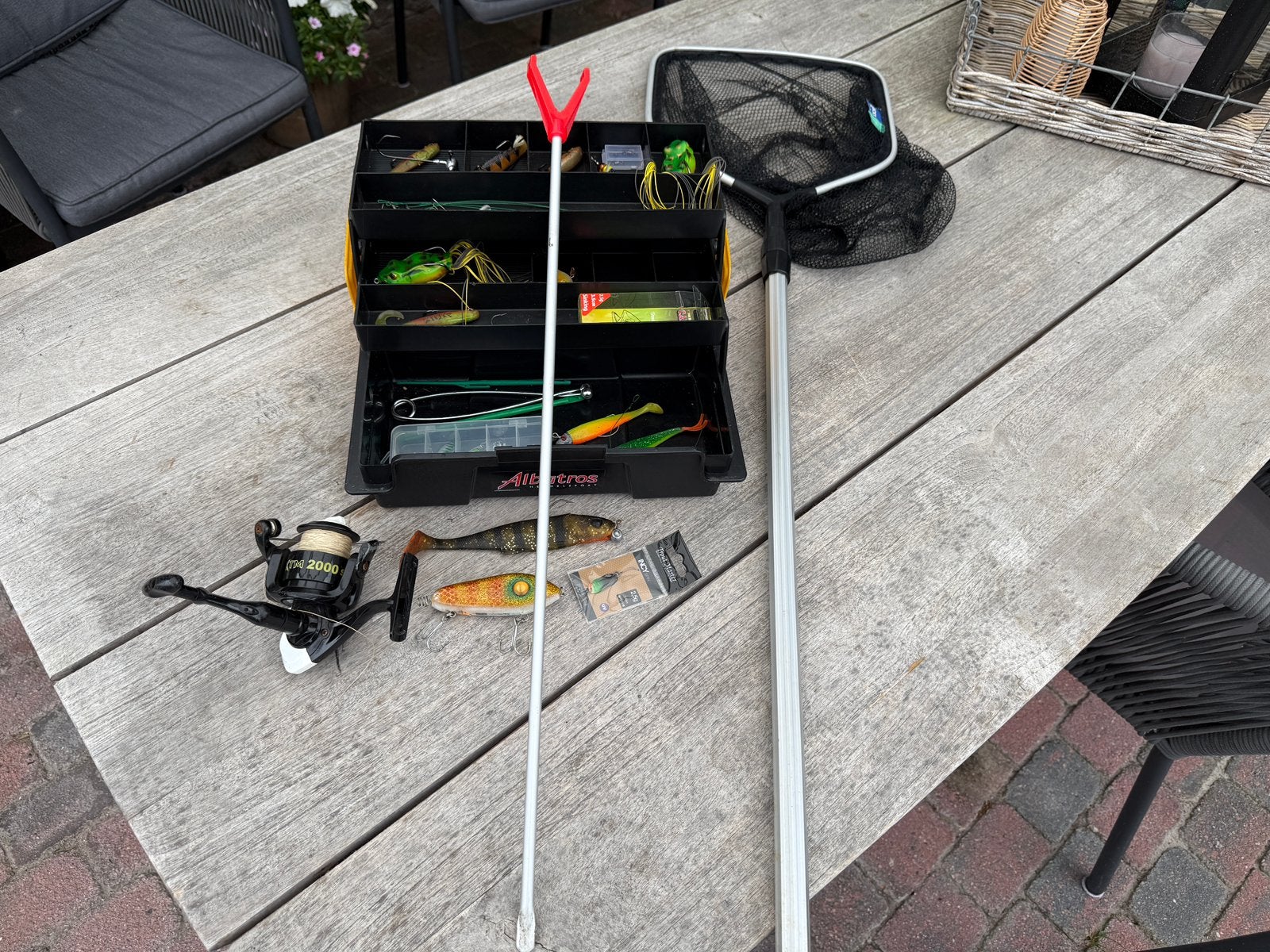 Roofvis Set Albatros Tacklebox Kunstaas Schepnet Molen, Watersport en Boten, Ophalen of Verzenden, Gebruikt, Complete set