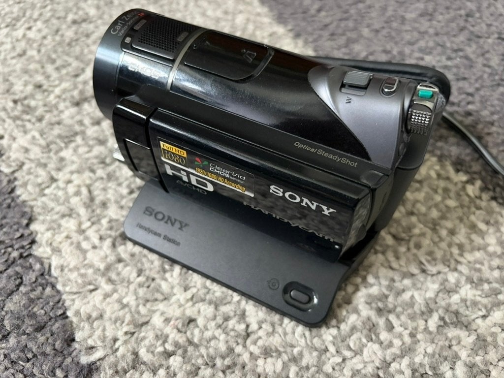 Sony Handycam HDR-CX11E