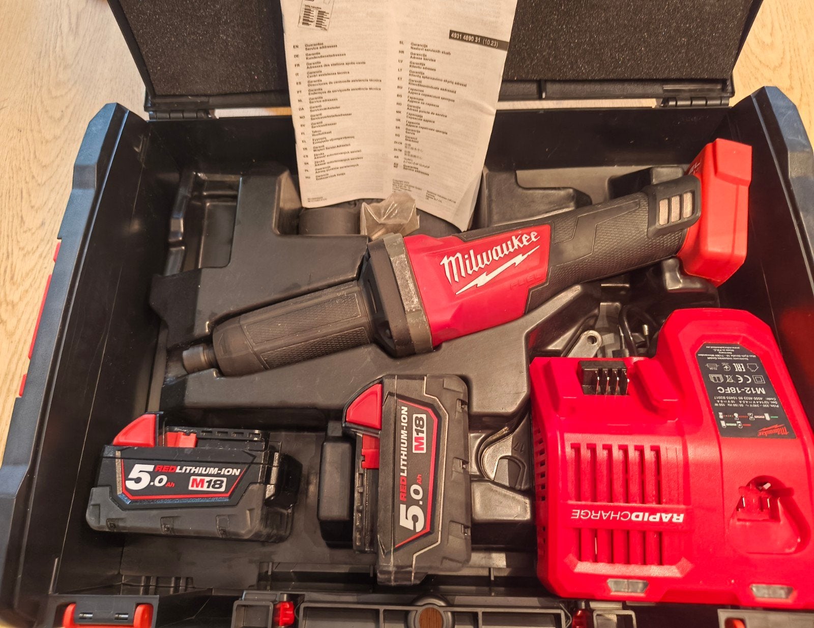 Milwaukee M18 FUEL Rechte Stiftslijper met 2x 5.0Ah accu, Ophalen of Verzenden, Zo goed als nieuw, 1000 watt of meer, Haakse handslijpmachine