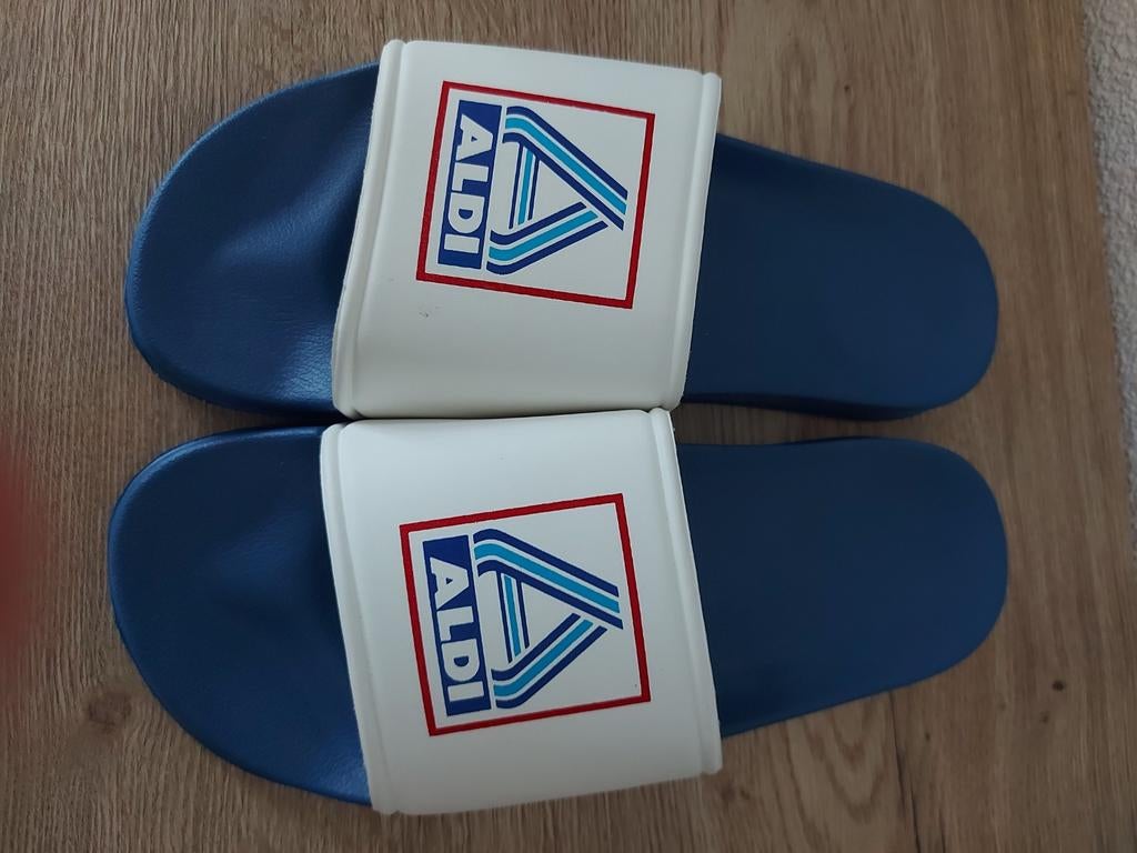 Slippers, Ophalen of Verzenden, Zo goed als nieuw