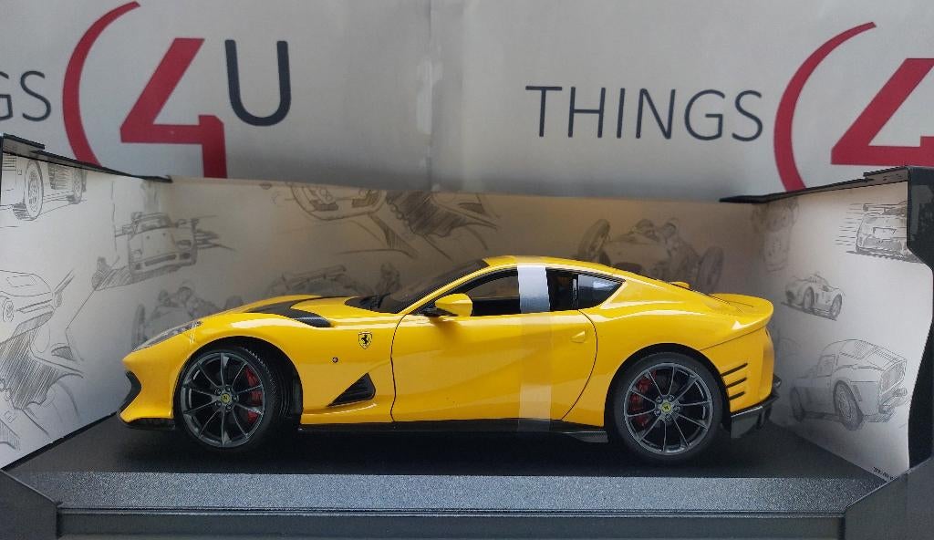 Bburago 1:18 Ferrari 812 Competizione 2021 geel nieuw, Hobby en Vrije tijd, Modelauto's | 1:18, Ophalen of Verzenden, Nieuw, Auto