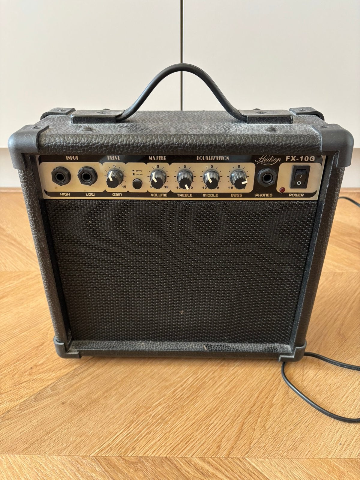 Hudson versterker, Ophalen, Zo goed als nieuw, Minder dan 50 watt