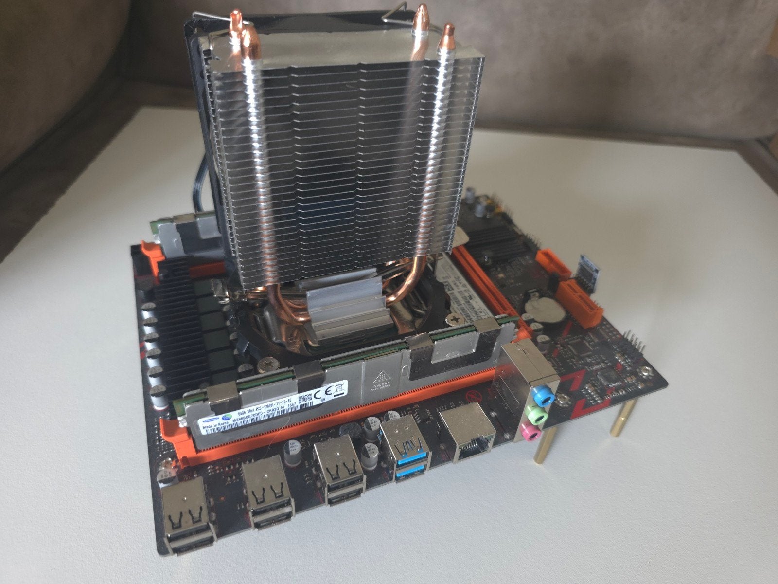 Krachtige X99 Set: CPU = Xeon-E5, 128GB DDR3 RAM, TPM2.0, DDR3, Ophalen of Verzenden, Zo goed als nieuw, Micro-ATX