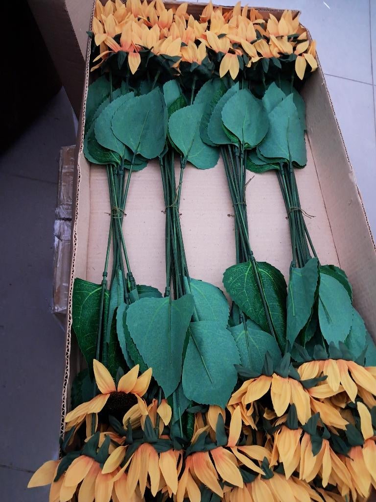 Partij 3700 Stuks Kunst zonnebloemen NIEUW, Huis en Inrichting, Ophalen, Nieuw