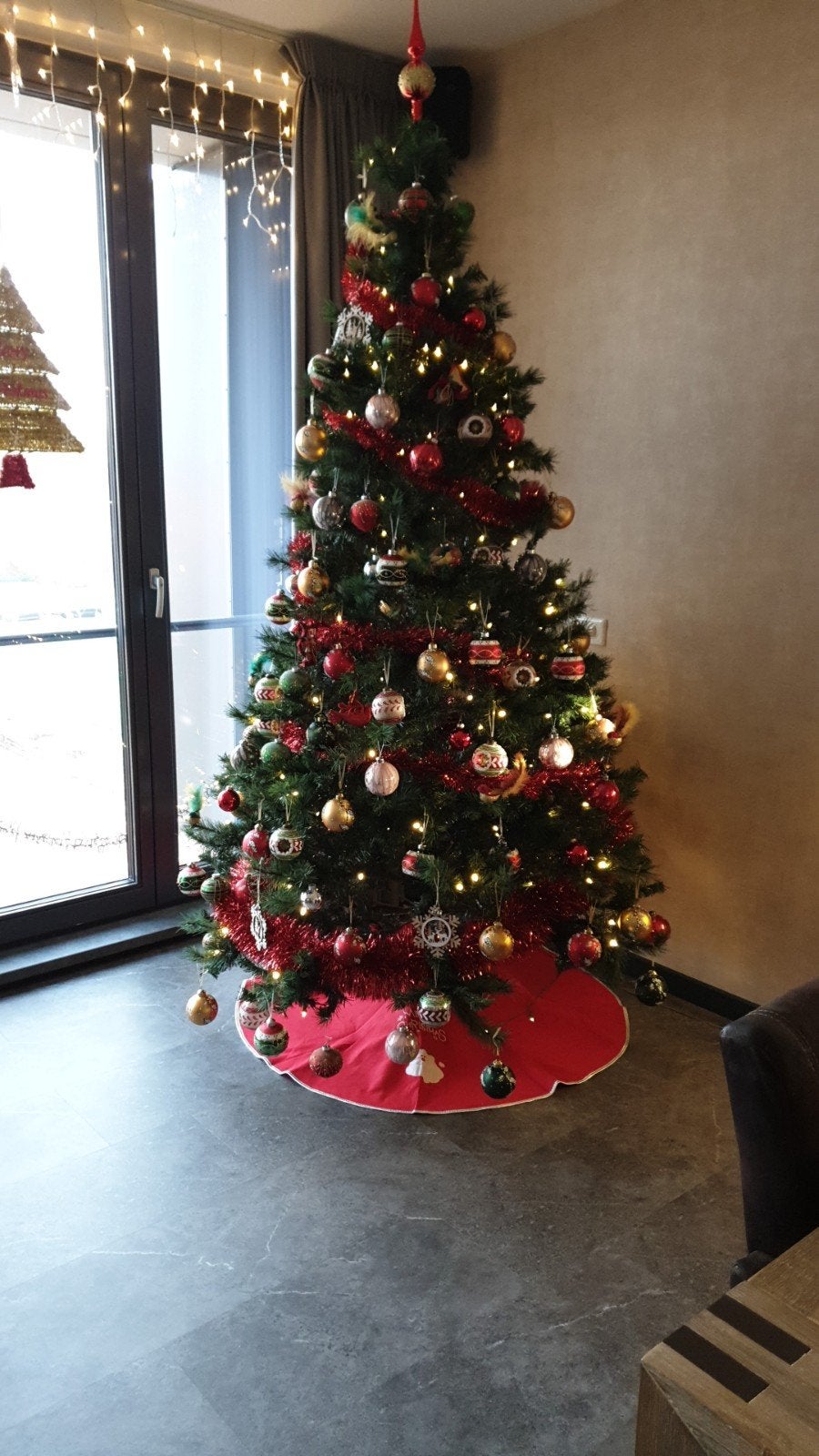 Kerstboom. 270 hoog 120 breed met ingebouwde led lampjes., Diversen, Kerst, Ophalen of Verzenden