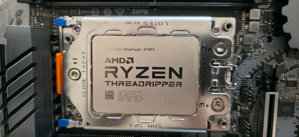 AMD Ryzen Threadripper 2970WX, Computers en Software, Processors, Ophalen of Verzenden, Zo goed als nieuw, AMD Ryzen Threadripper