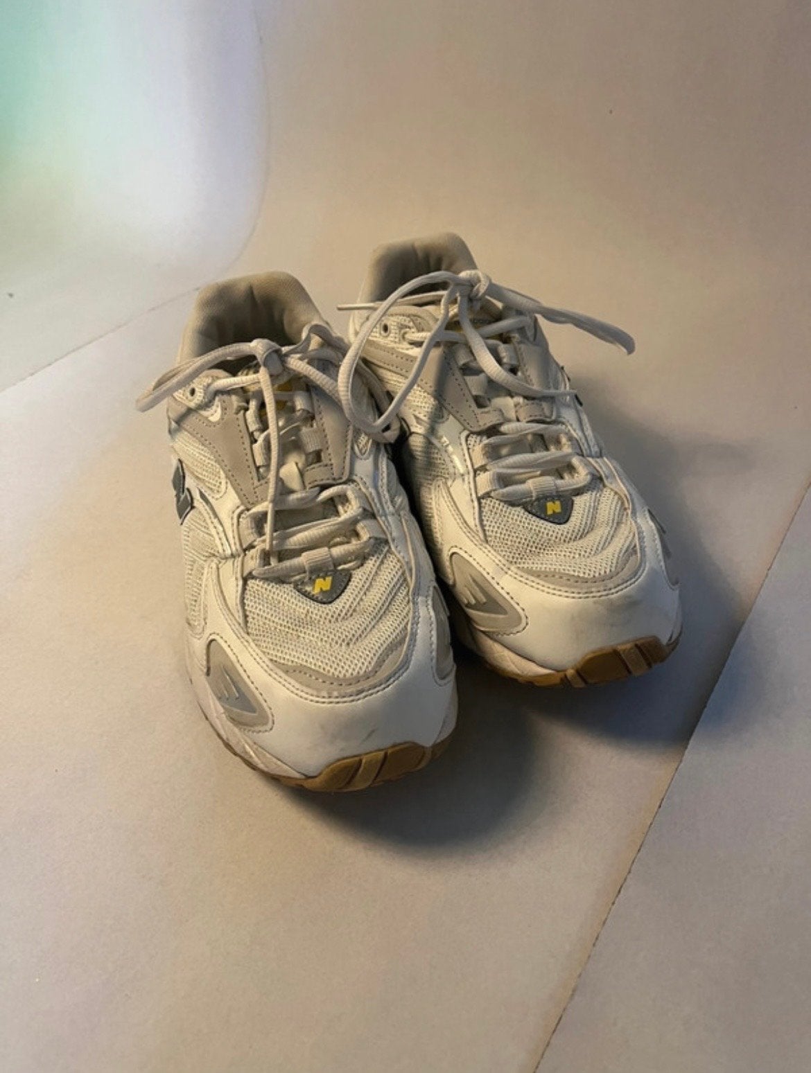 New Balance 725 sneakers - Zo goed als nieuw, Ophalen of Verzenden, Zo goed als nieuw, Wit, Sneakers of Gympen