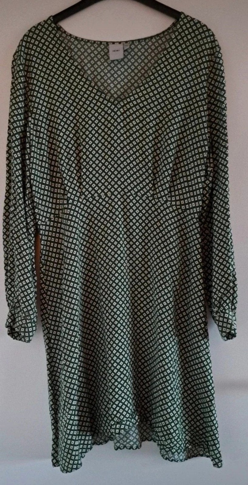 Mooie jurk met fijne stof, Kleding | Dames, Ichi, Ophalen of Verzenden, Maat 38/40 (M), Groen
