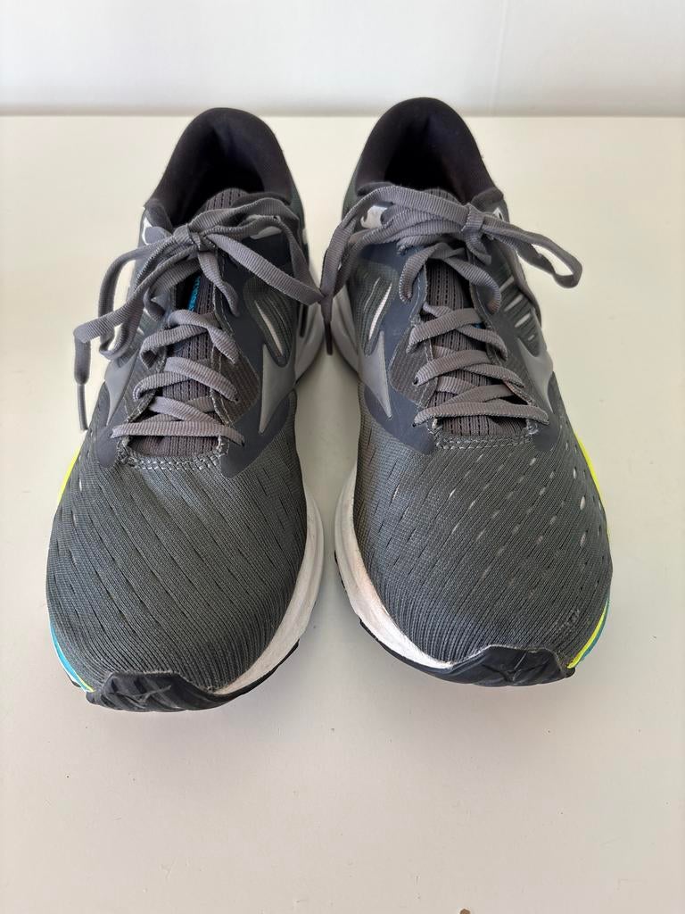 Mizuno Sportschoenen Maat 41 - Grijs, Ophalen of Verzenden, Gedragen, Zwart, Sneakers of Gympen