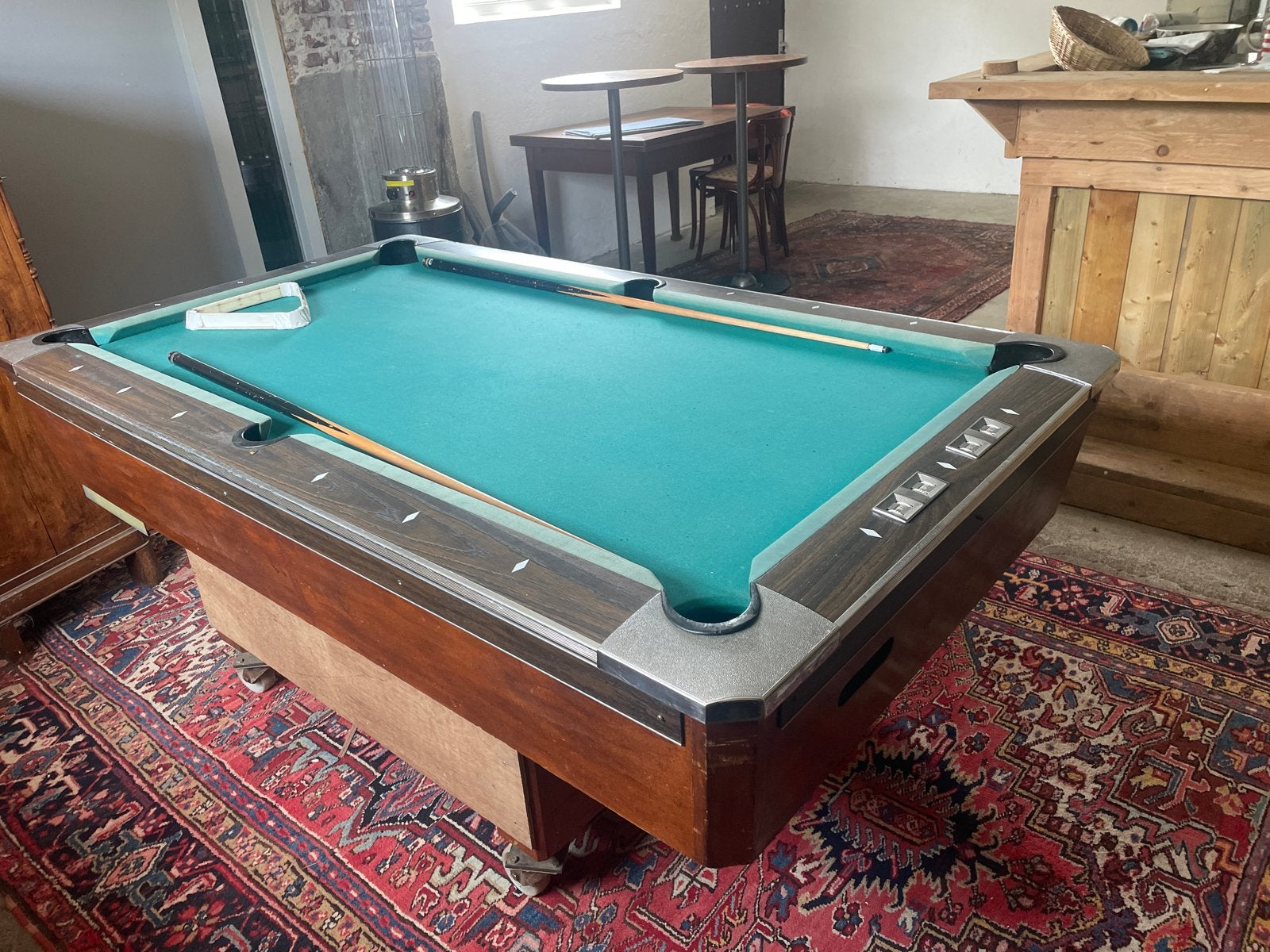 Vintage Pooltafel - Perfect voor keet of thuis  of mancave, Sport en Fitness, Ophalen, Gebruikt, Pooltafel