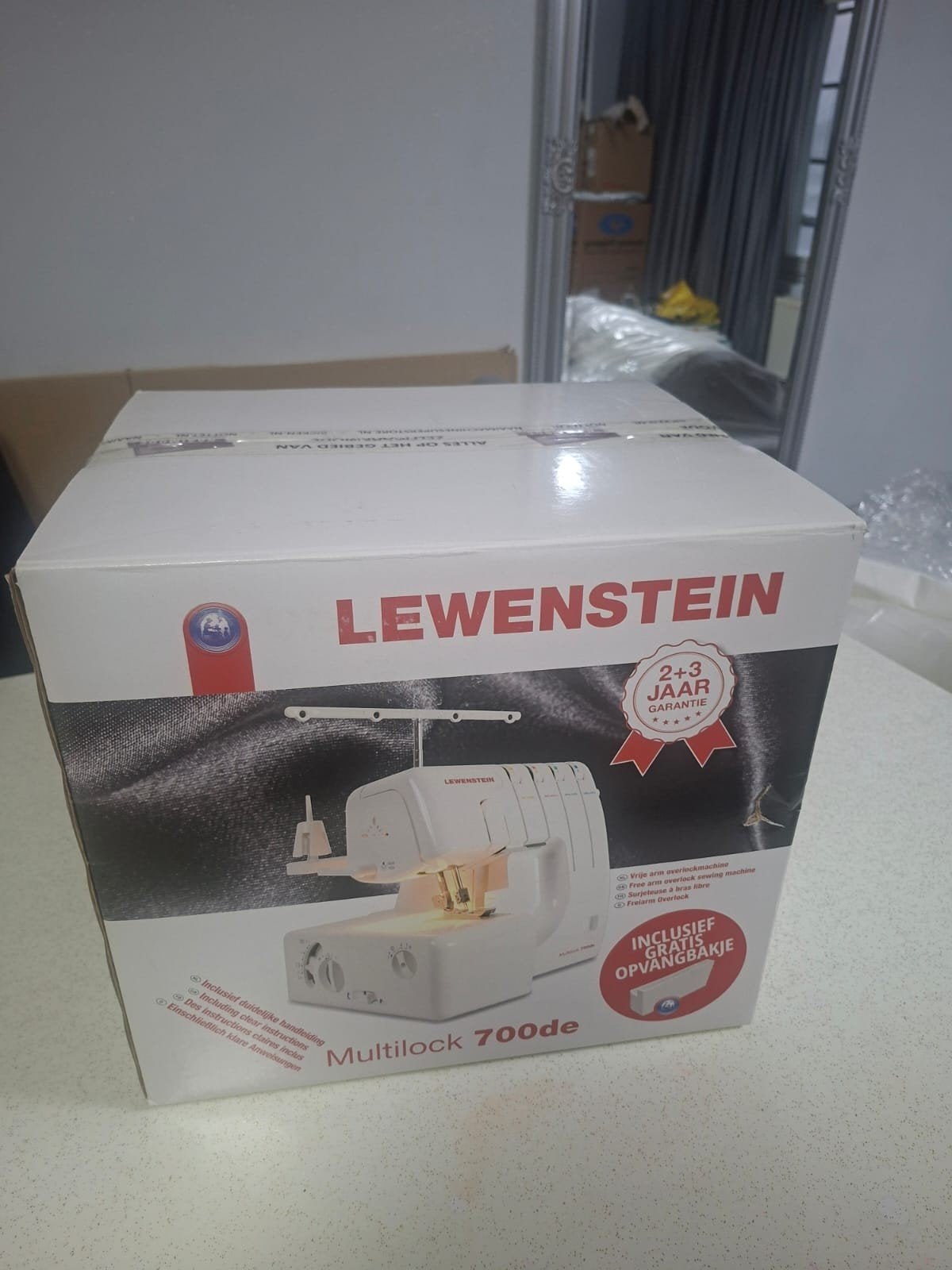 Lewenstein overlock machine te koop., Ophalen, Zo goed als nieuw, Lockmachine, Overige merken