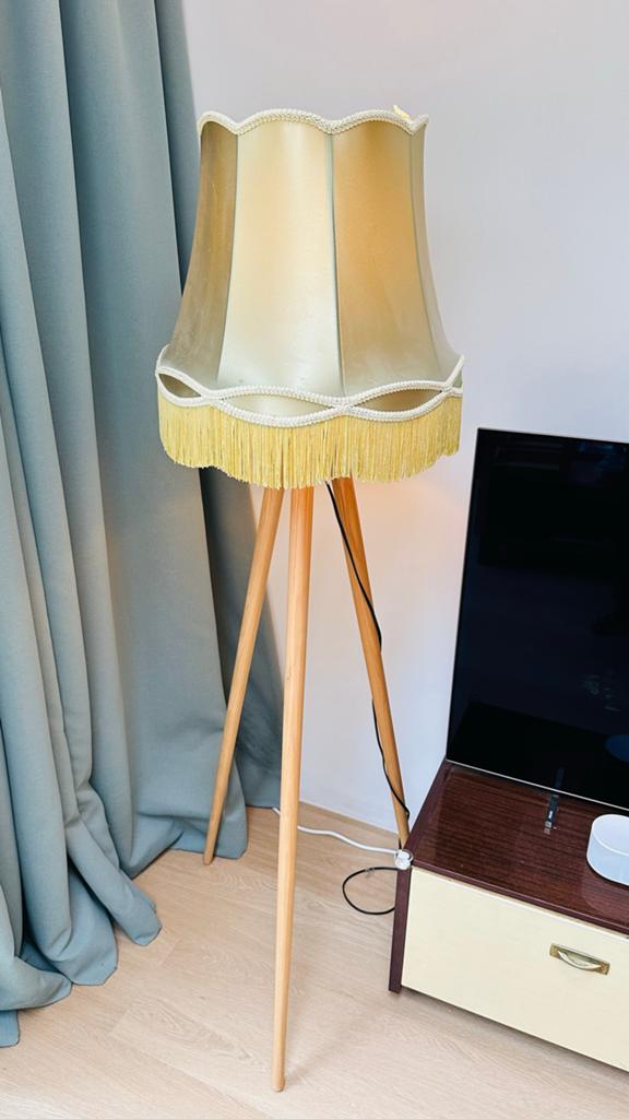 Staande lamp voetlamp met vintage retro lampenkap, Ophalen, Gebruikt, 150 tot 200 cm