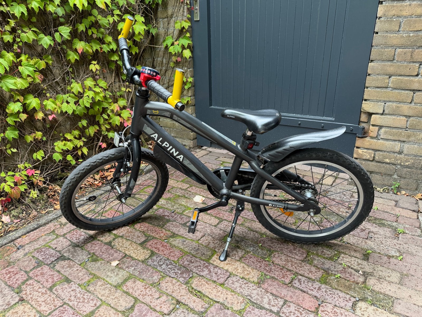 Alpina kinderfiets 18 inch, Ophalen, Zo goed als nieuw, Terugtraprem, 16 tot 20 inch