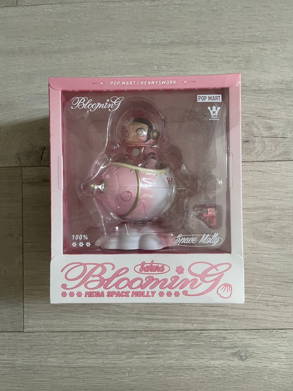 Pop Mart Mega Space Molly% Blooming Japan Exclusive New, Ophalen of Verzenden, Nieuw