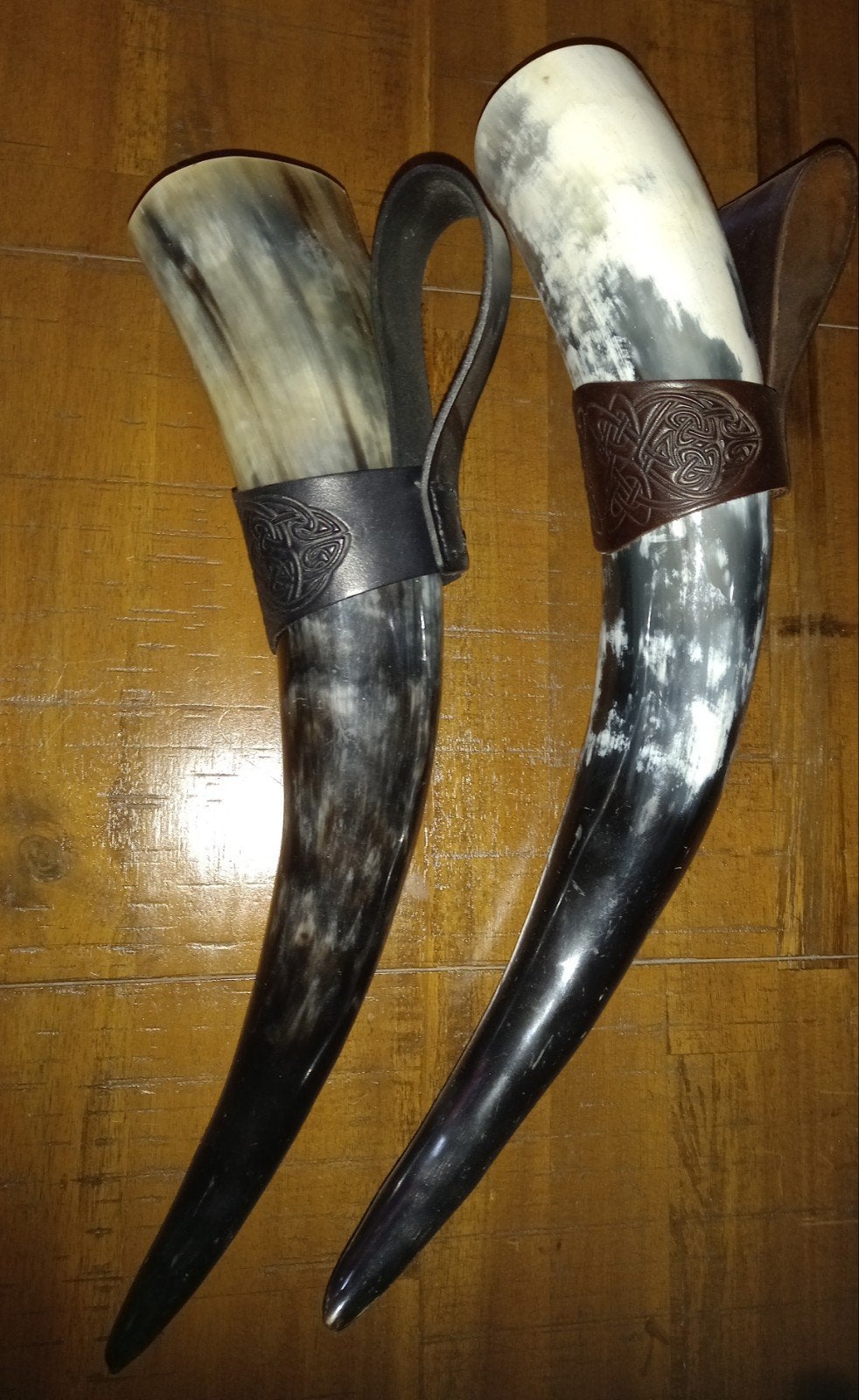 2 Viking drinkhoorns, Ophalen