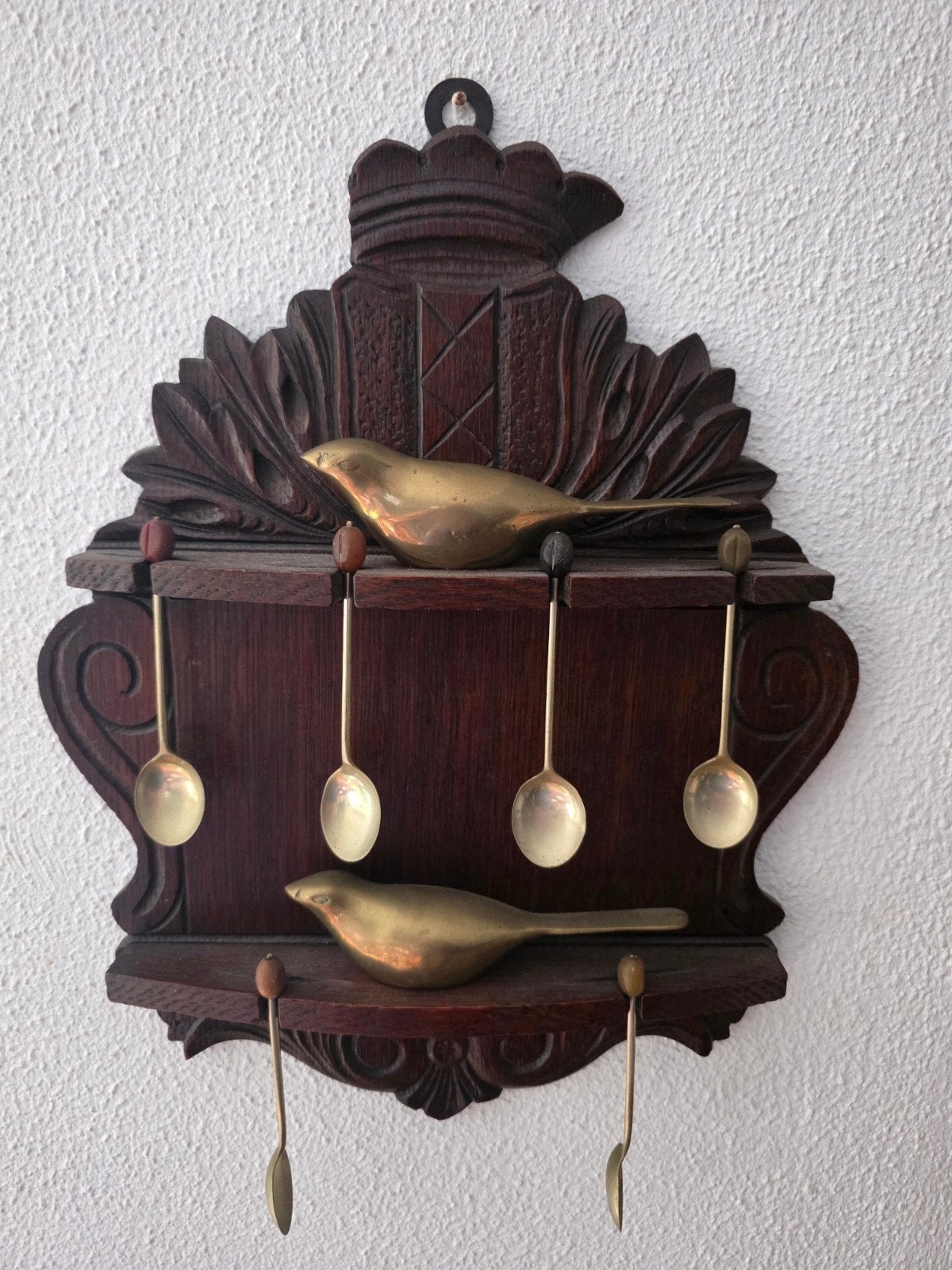 Antieke houten lepelrek met messing vogels en lepels, Antiek en Kunst, Ophalen of Verzenden
