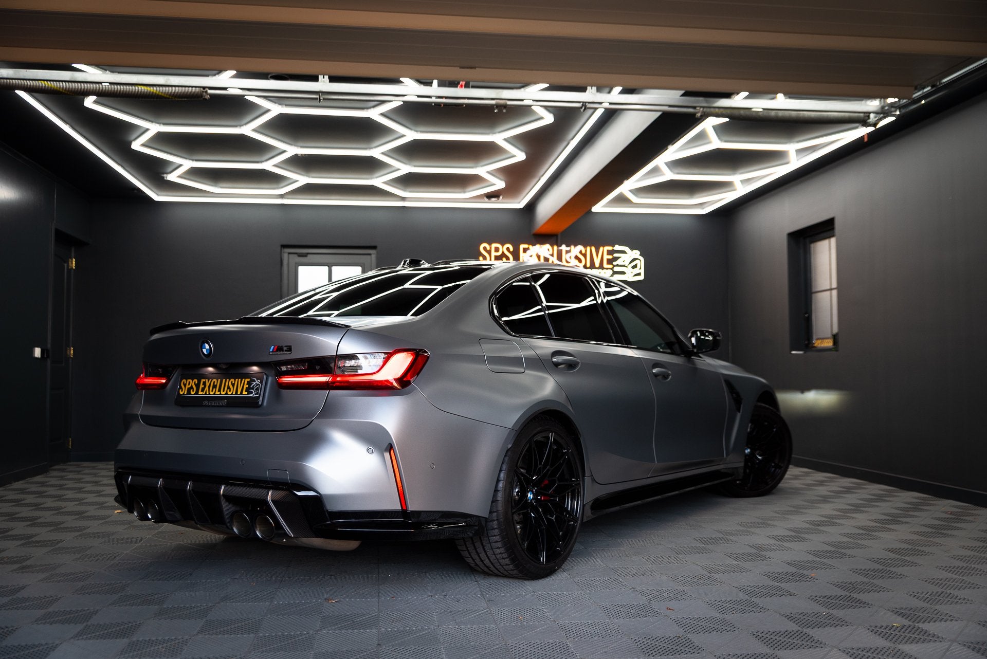 BMW 3 Serie M3 xDrive Competition / Garantie / Carbon / H&K, Automaat, Automatische klimaatregeling, Gebruikt, Zwart