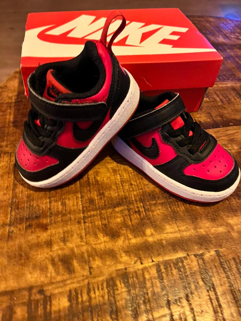 Nike Sneakers maat 21 met doos., Kinderen en Baby's, Kinderkleding | Schoenen en Sokken, Jongen of Meisje, Schoenen, Ophalen of Verzenden
