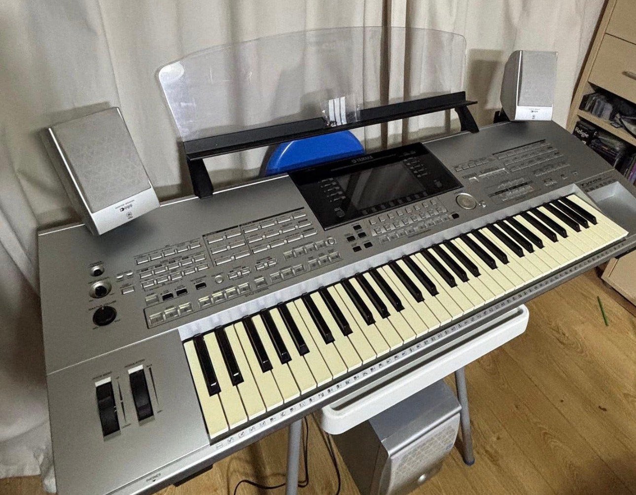 Keyboard Tyrus 1 met standaard en speakers, Ophalen, 61 toetsen, Zo goed als nieuw, Midi-aansluiting