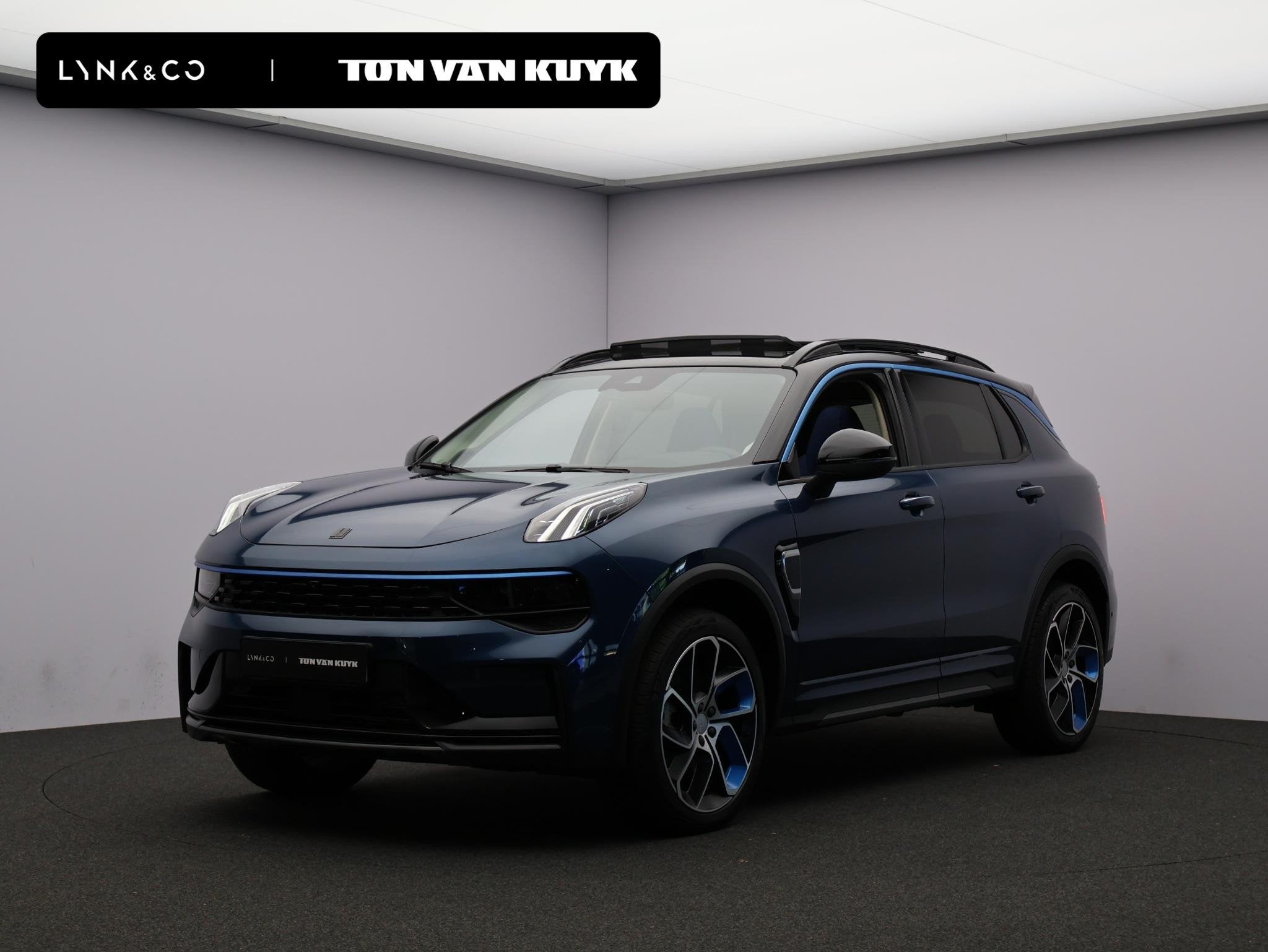 Lynk & Co 01 1.5 / Carplay / Camera / Adaptive Cruise / Pano