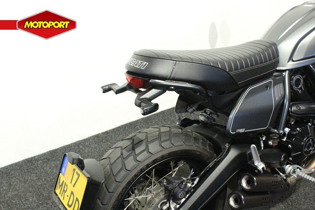 Ducati SCRAMBLER NIGHTSHIFT (bj 2022), Naked bike, Gebruikt, Bedrijf
