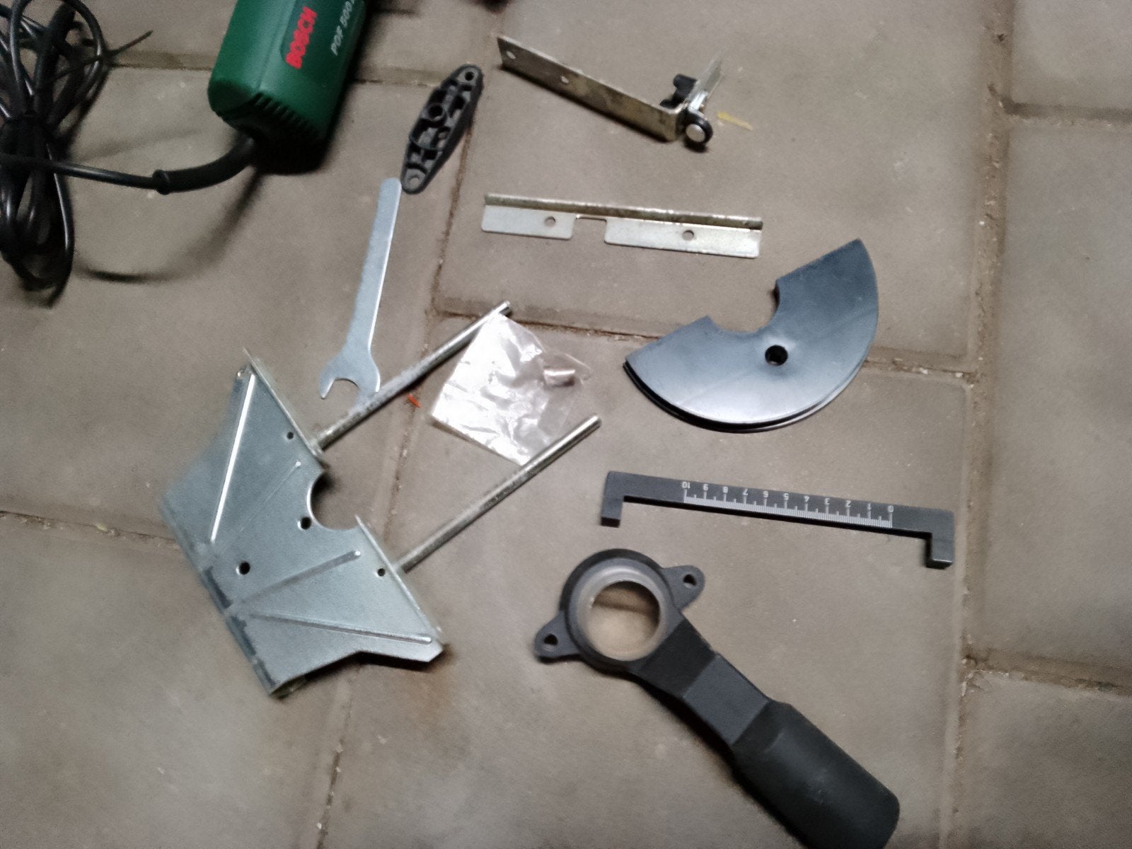 Bosch POF 500 A Bovenfrees met accessoires, Gebruikt, Ophalen of Verzenden, Bovenfrees, Bosch