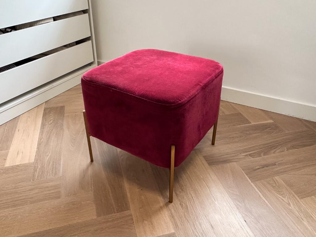 Poef Vierkant | Velvet Rood met Goud, Ophalen, Minder dan 50 cm, Vierkant, Minder dan 50 cm