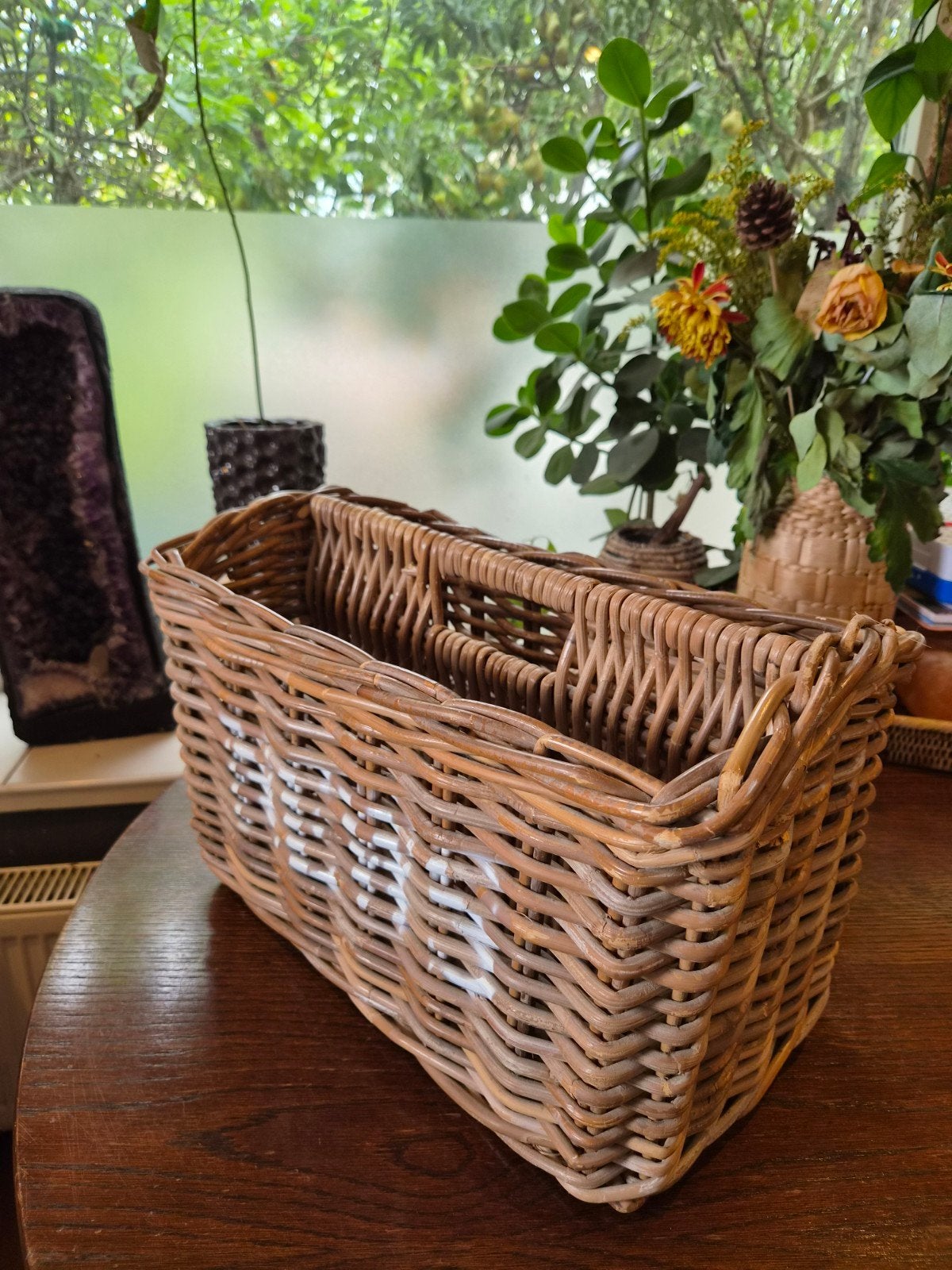 Prachtige rieten/rotan/bamboo krantenmand/tijdschriftenmand, Meerdere vakken, Gebruikt, Natuurlijk materiaal, Bohemian