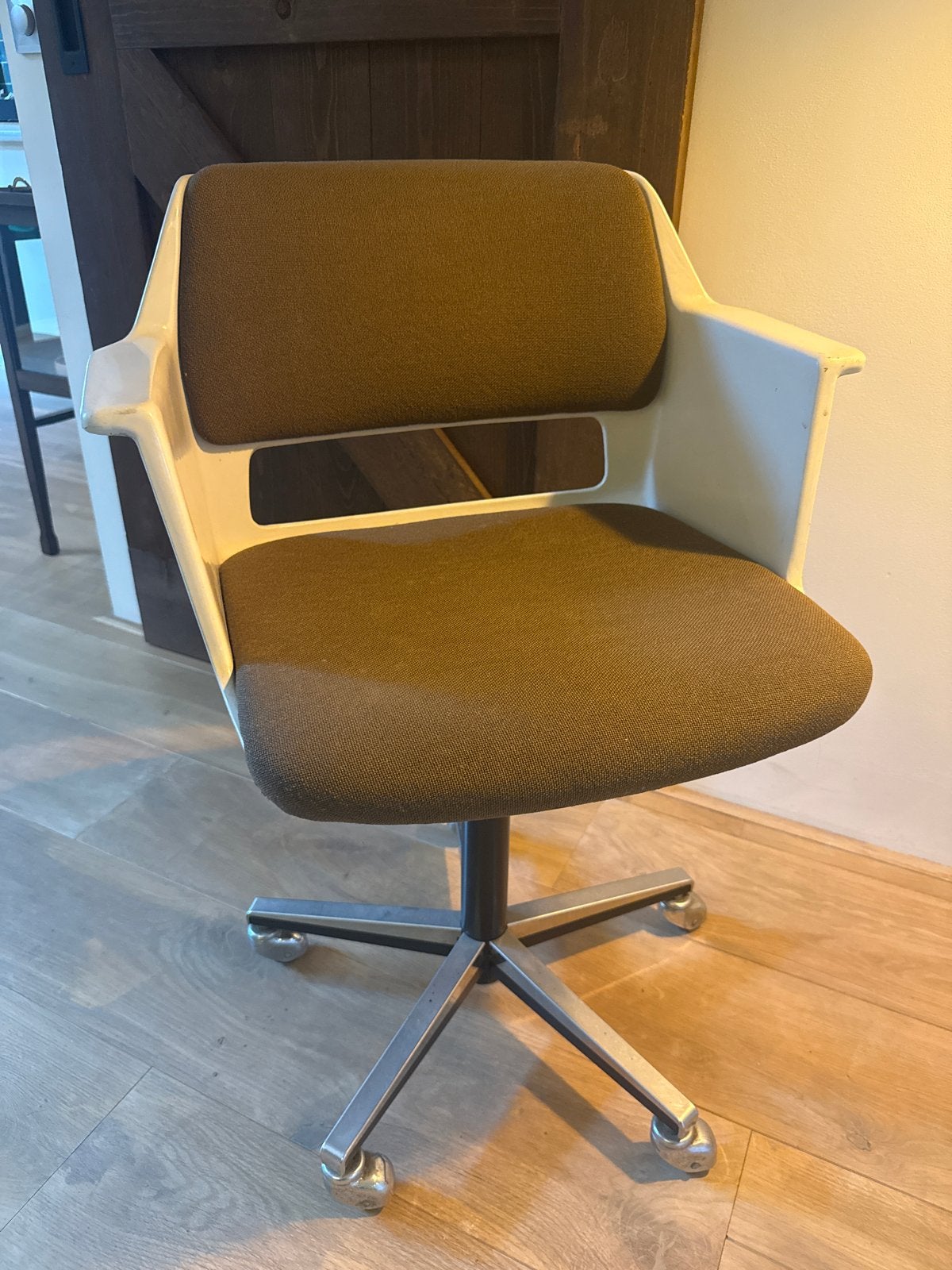 Vintage Gispen bureaustoel - Retro design met wieltjes, Ophalen, Kunststof, Gebruikt, Bruin