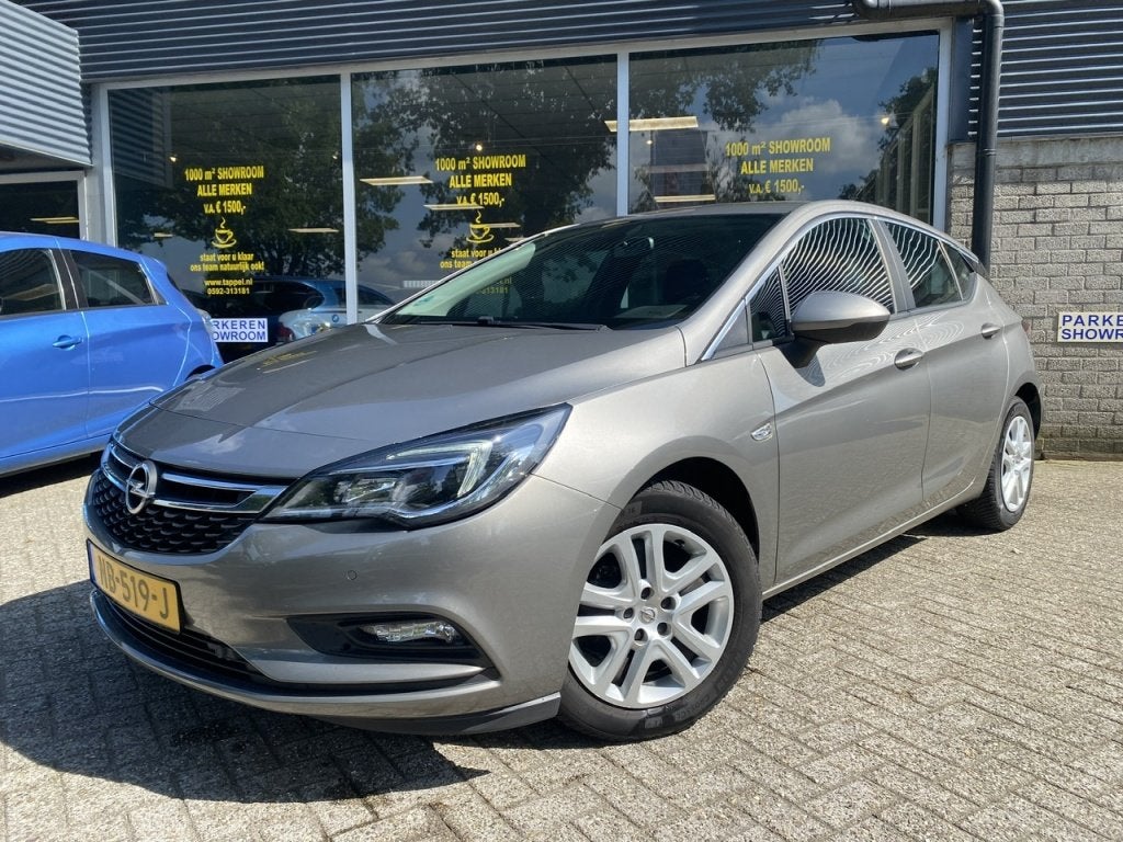 Opel Astra 1.0 Edition / Cruise / AppleCarplay / LMV /, Auto's, Opel, 1163 kg, Gebruikt, Euro 6, Bruin