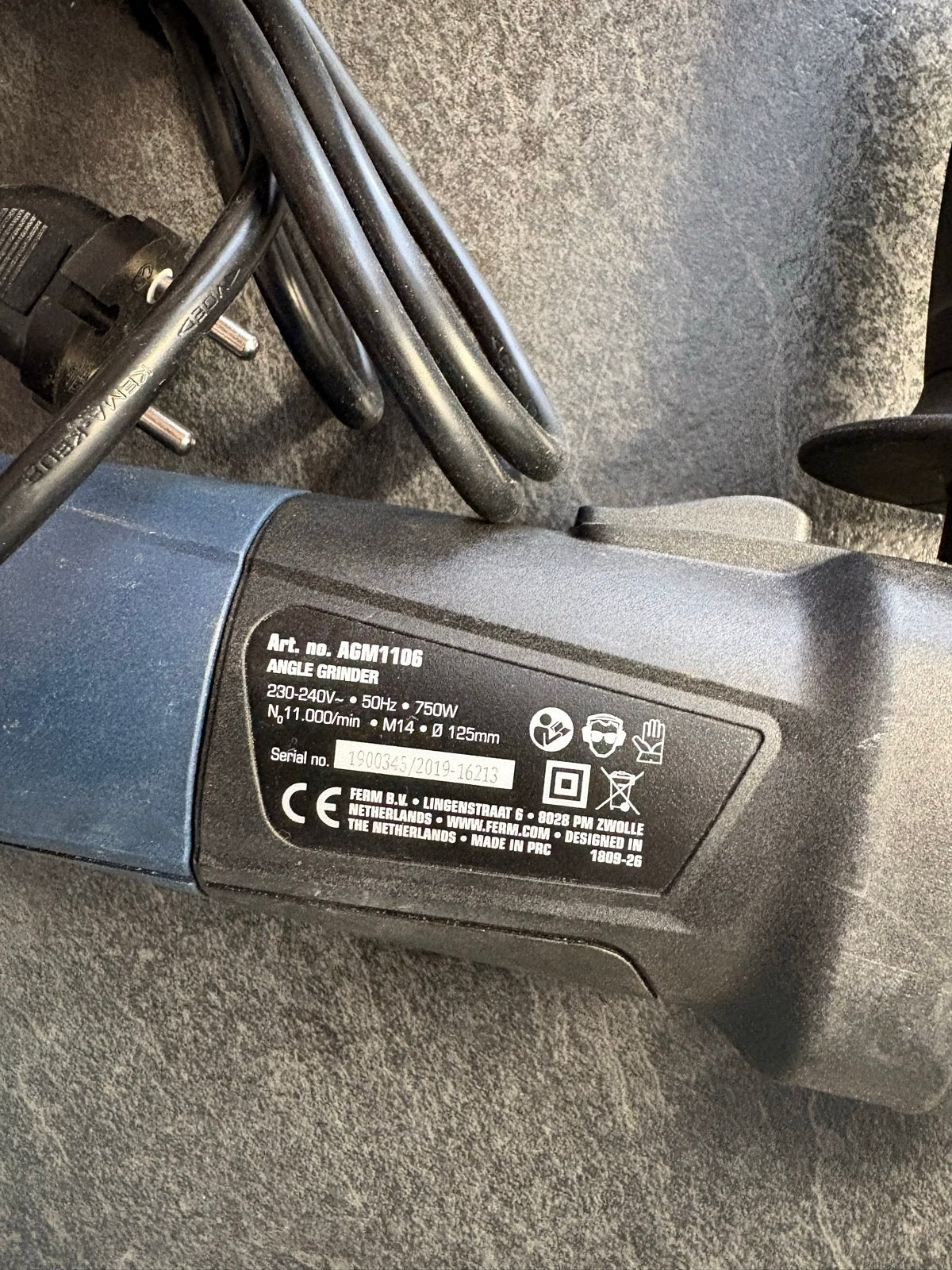 Ferm Haakse Slijper AGM1106 - 750W, 125mm, Doe-het-zelf en Verbouw, Gereedschap | Handgereedschap, Ophalen, Zo goed als nieuw