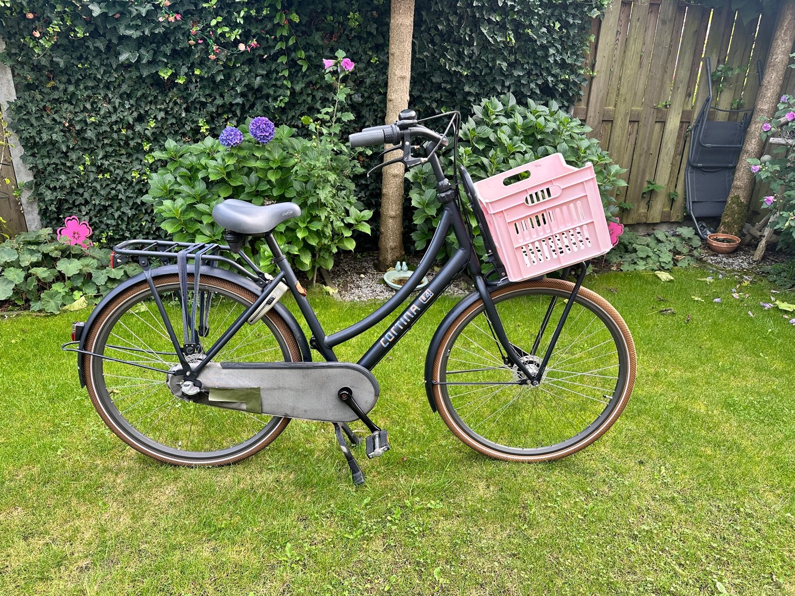 Cortina U4 Transportfiets 28 inch, frame 50 cm, matzwart, 47 tot 50 cm, Versnellingen, Zo goed als nieuw, Trommelrem