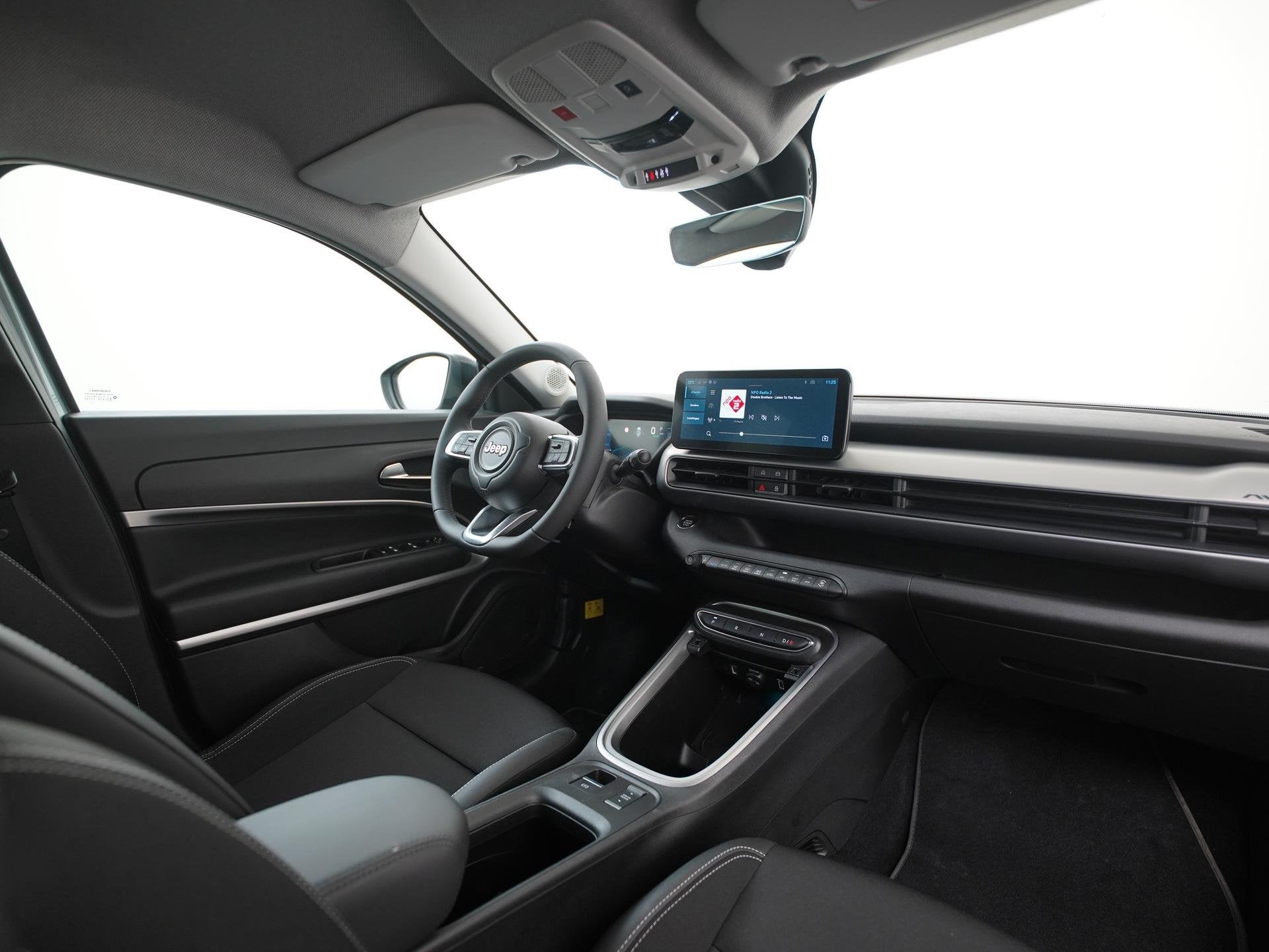 Jeep Avenger Summit 54 kWh 3 fase | SOH 97% | Camera | Carpl, Auto's, Automatische klimaatregeling, 334 min, 156 pk, 97 %