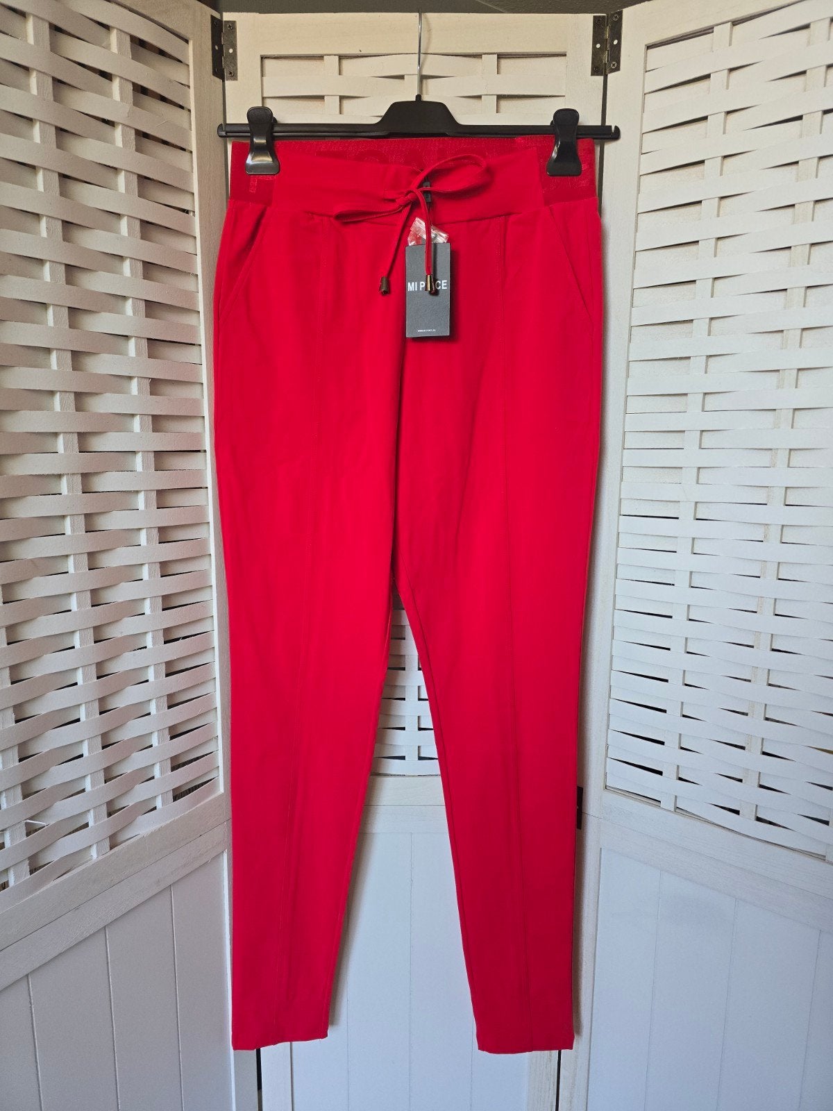 Nieuw mi piace travel L rood skinny, Kleding | Dames, Ophalen of Verzenden, Nieuw, Rood, Lang