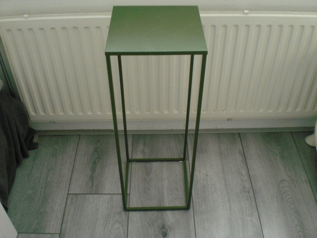 groene bijzettafel, Huis en Inrichting, Ophalen, Minder dan 55 cm, Gebruikt, Metaal of Aluminium