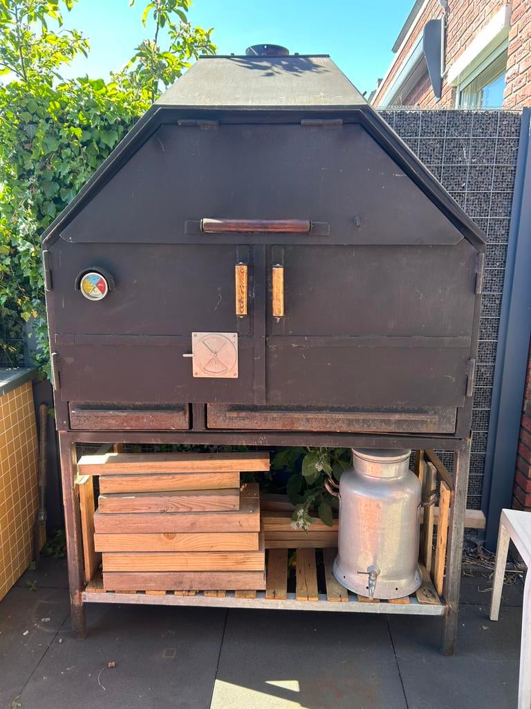 Robuste Braai, Ophalen, Gebruikt, Met accessoires
