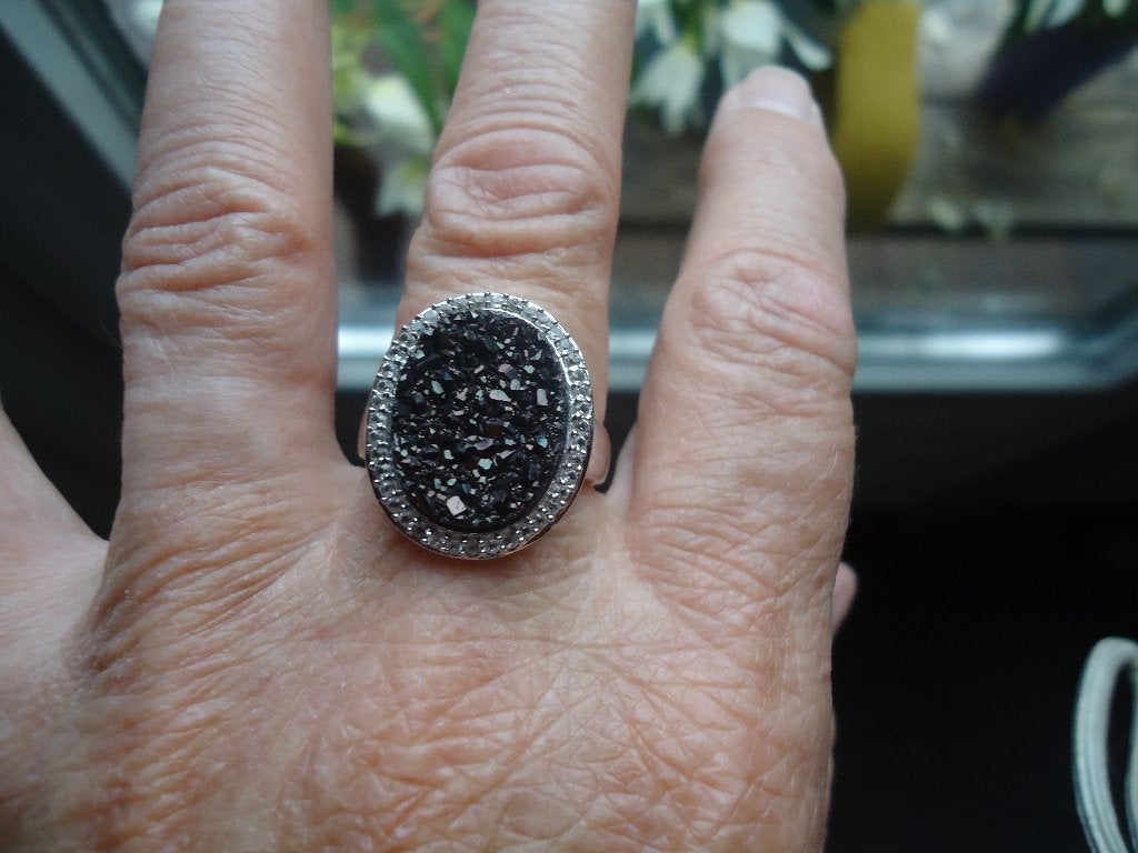 mooie echt zilveren ring ovaal met aparte steen rondom ook, Sieraden, Tassen en Uiterlijk, Ringen, Met kristal, 19 tot 20, Ophalen of Verzenden