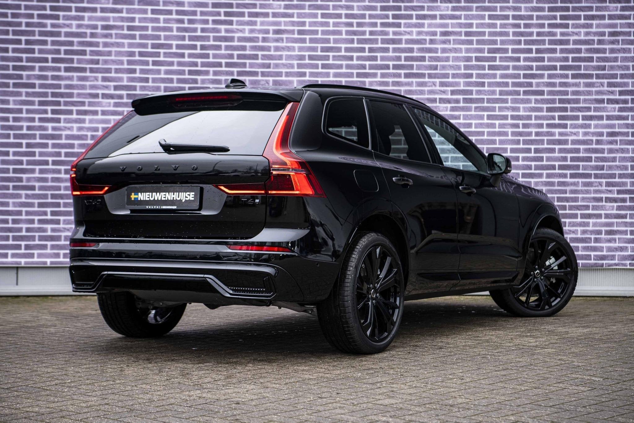 Volvo XC60 T6 Plug-in hybrid AWD Plus Black Edition | Google, Automaat, 12 maanden, Gebruikt, Euro 6