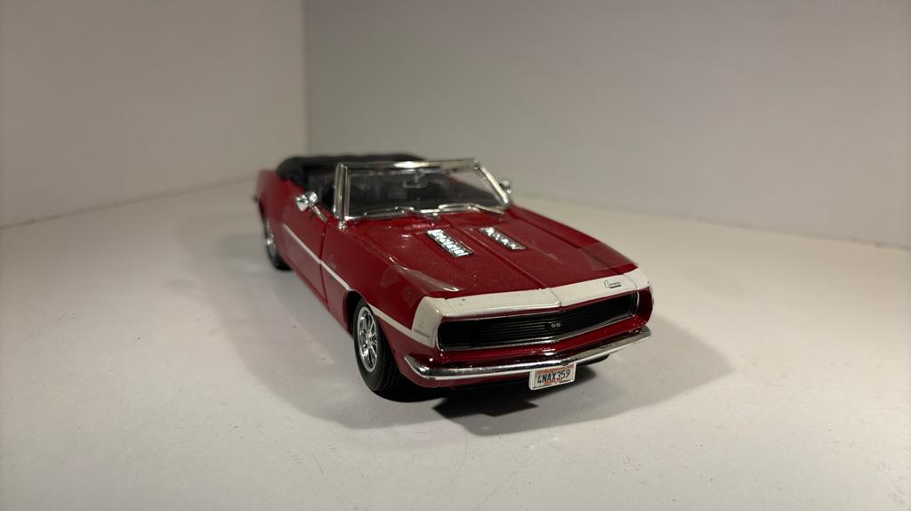 Chevrolet Camaro ss 396 1968 maisto 1.24, Maisto, Ophalen of Verzenden, A, A