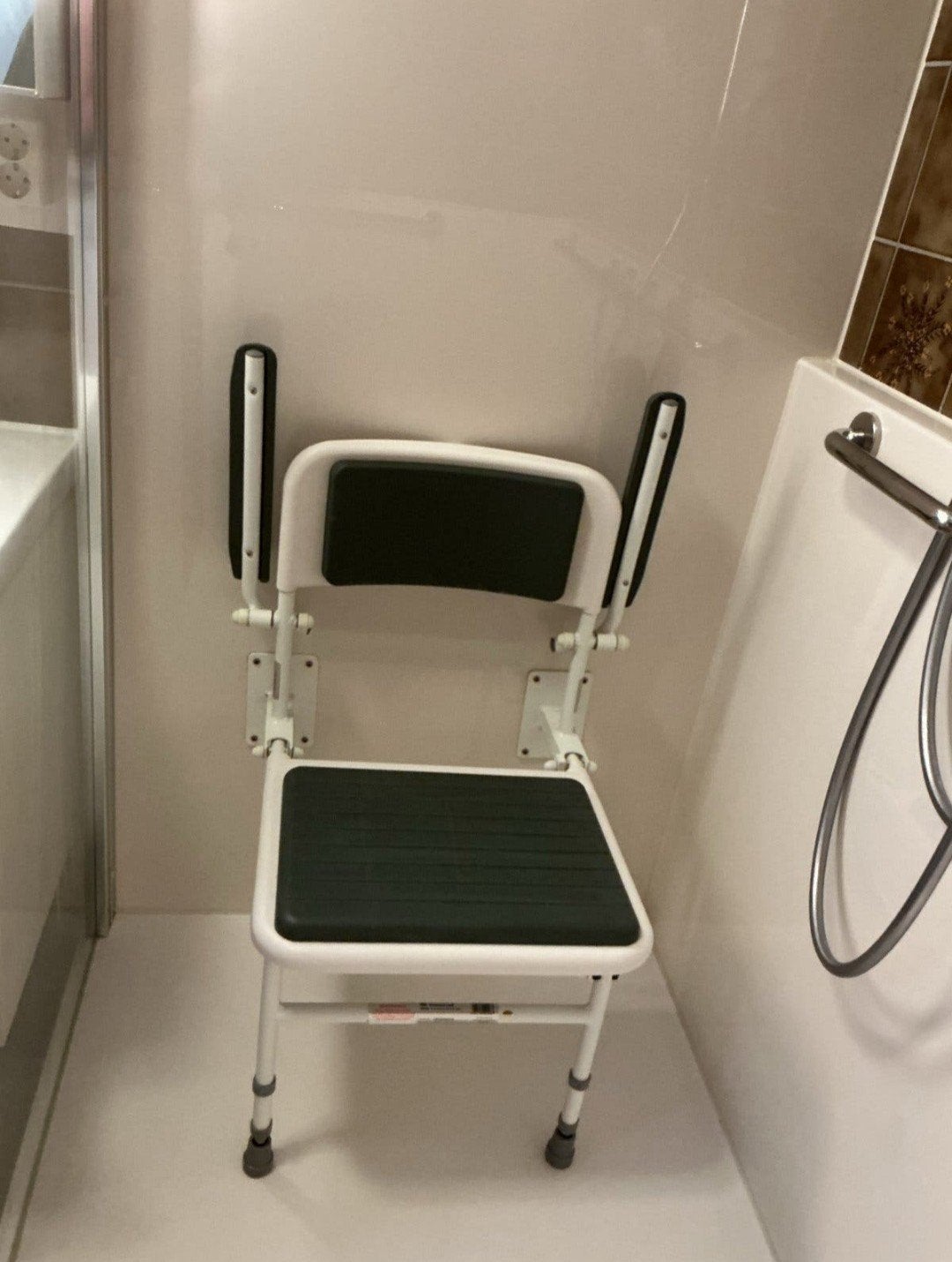 Douche stoel - Aidapt, Ophalen, Zo goed als nieuw